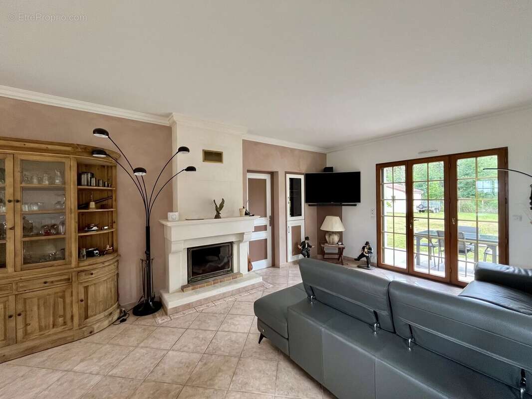 Belle maison périgourdine avec vue dégagée, grand jardin et prestations de qualité! - photo 4