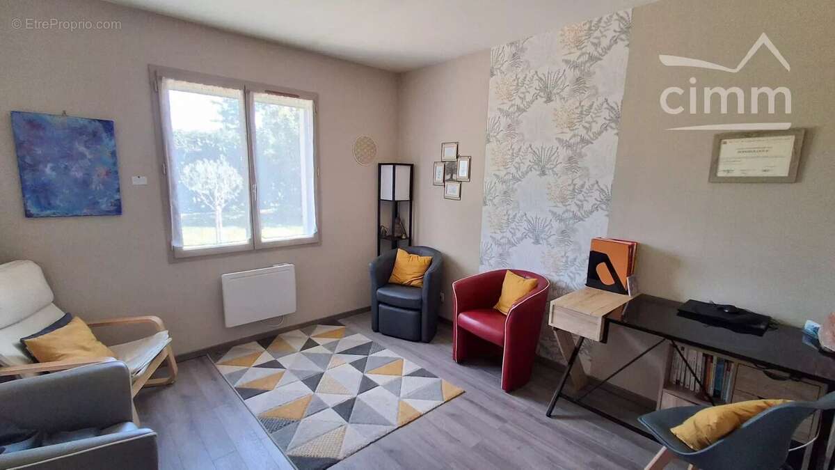 Maison à LA CHAUSSEE-SAINT-VICTOR