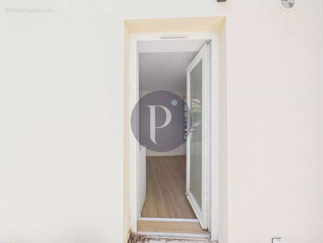 Sceaux 92 local  de 19 m² - photo 8