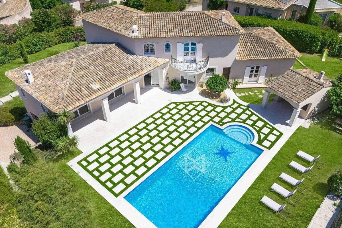 Maison à VALBONNE