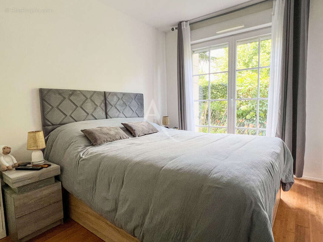 Appartement à BAILLY-ROMAINVILLIERS
