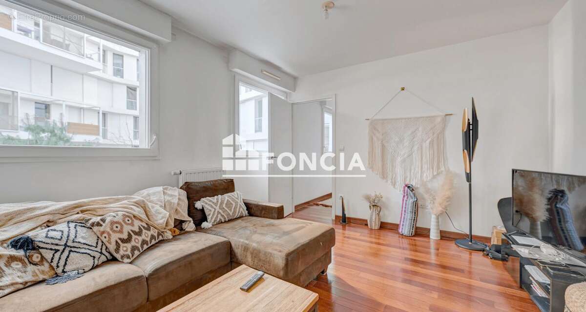 Appartement à ISSY-LES-MOULINEAUX