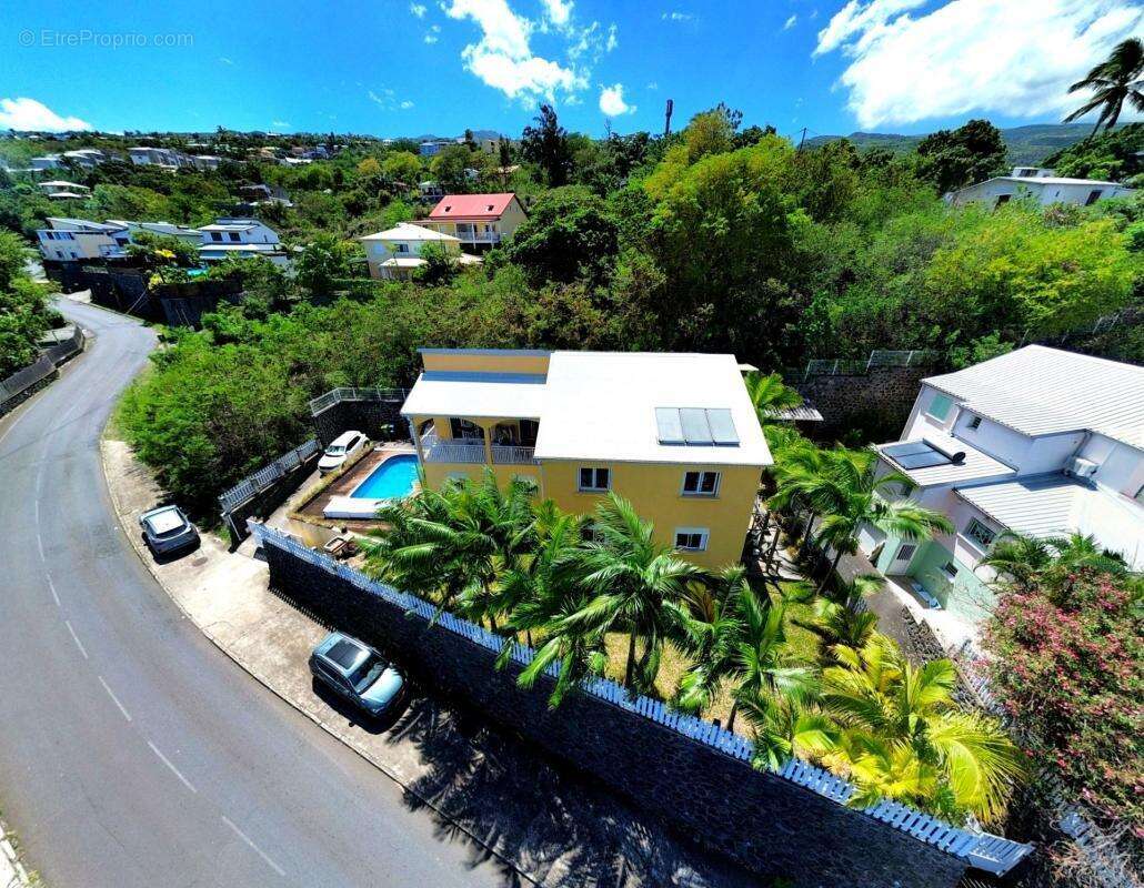 Maison à LA POSSESSION