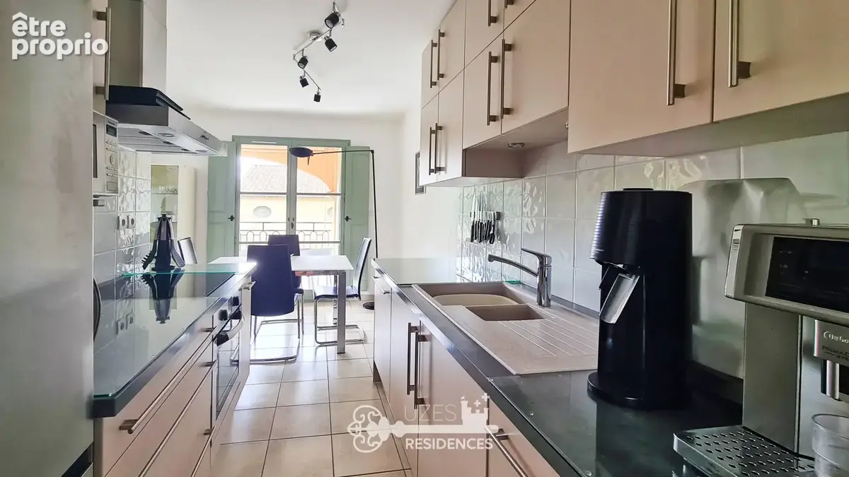 Appartement 3 chambres avec terrasse et vues verdoyantes à Uzès - photo 9