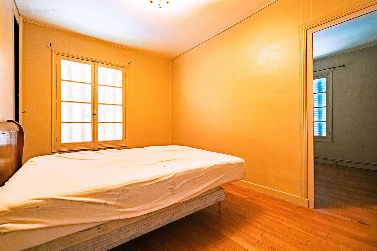 Maison à SAINT-LAMBERT-DU-LATTAY