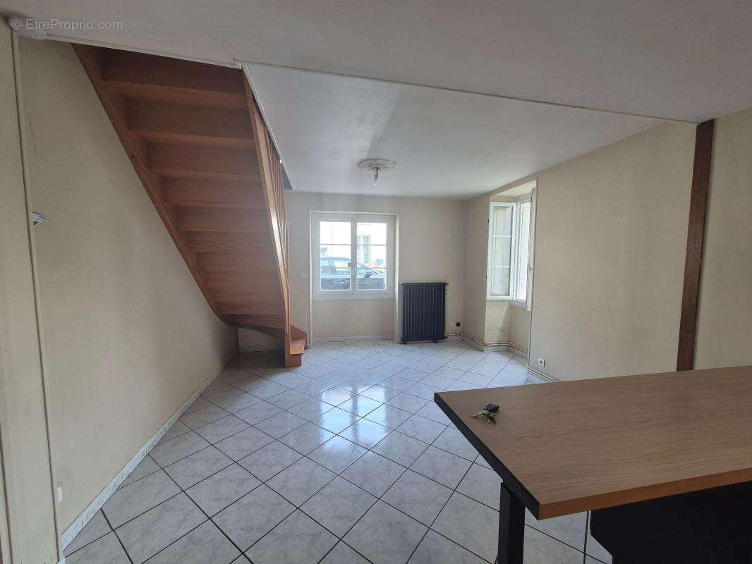 Maison à MESVES-SUR-LOIRE