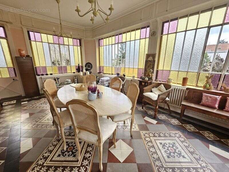 Maison à MONTROND-LES-BAINS