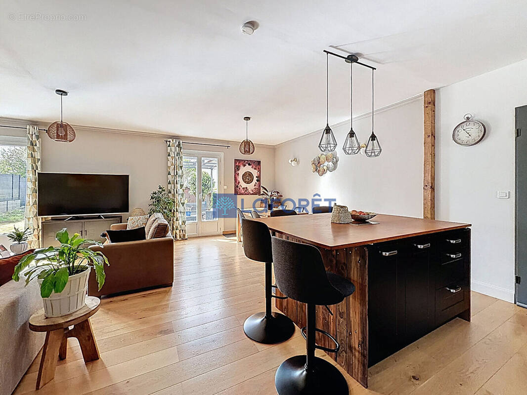 Maison à DAMMARIE-LES-LYS