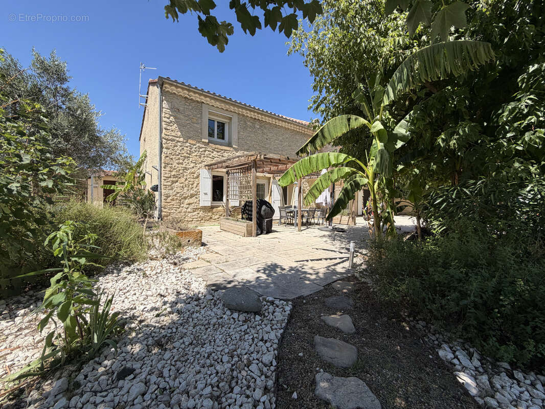 Maison à CADEROUSSE
