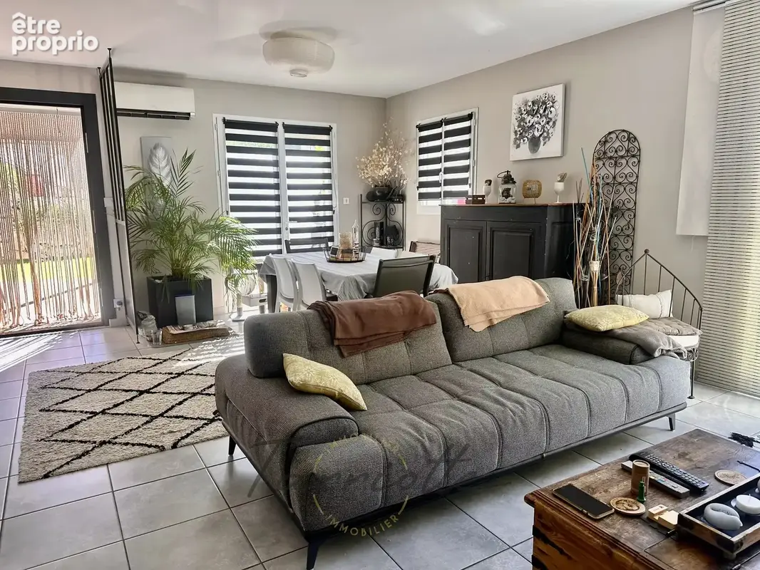 VILLA - 10908 - photo 5