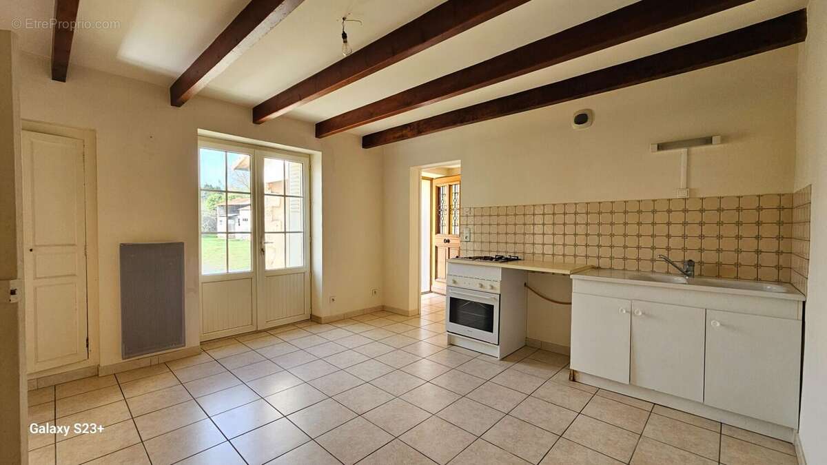 Maison à GRANZAY-GRIPT