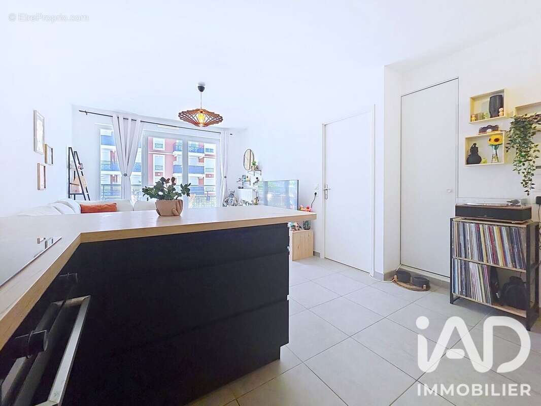 Appartement 40 m² à Ozoir-La-Ferriere  - photo 5