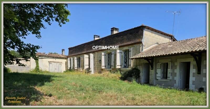 Maison à LA ROCHE-CHALAIS
