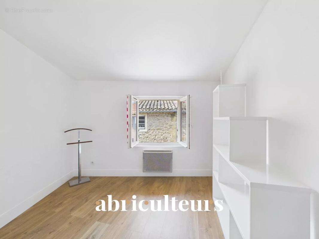 Appartement à LAMBESC