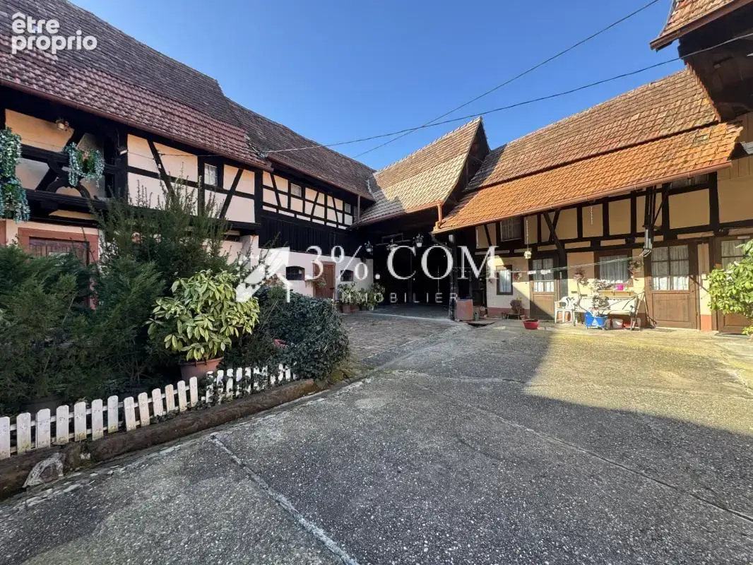3%COM Corps de ferme à rénover avec dépendance et jardin sur - photo 3