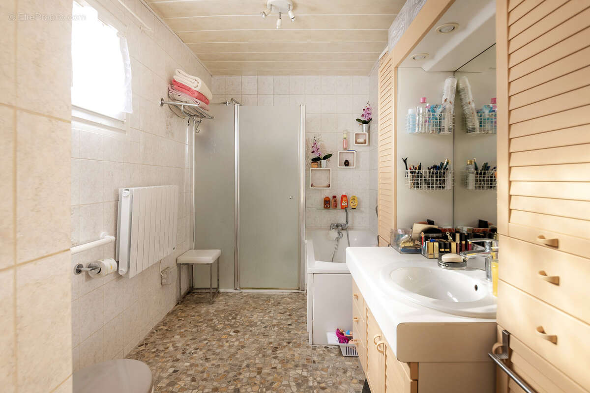 Maison à D&#039;HUISON-LONGUEVILLE