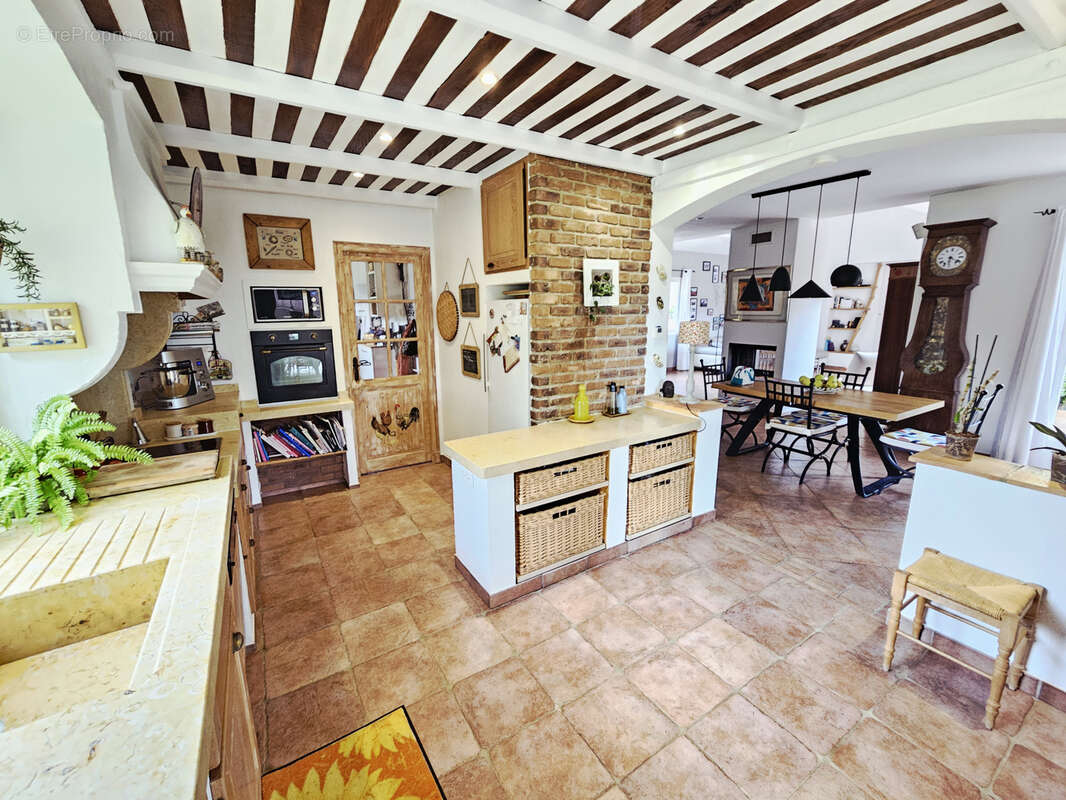 Maison à SAINT-JEANNET