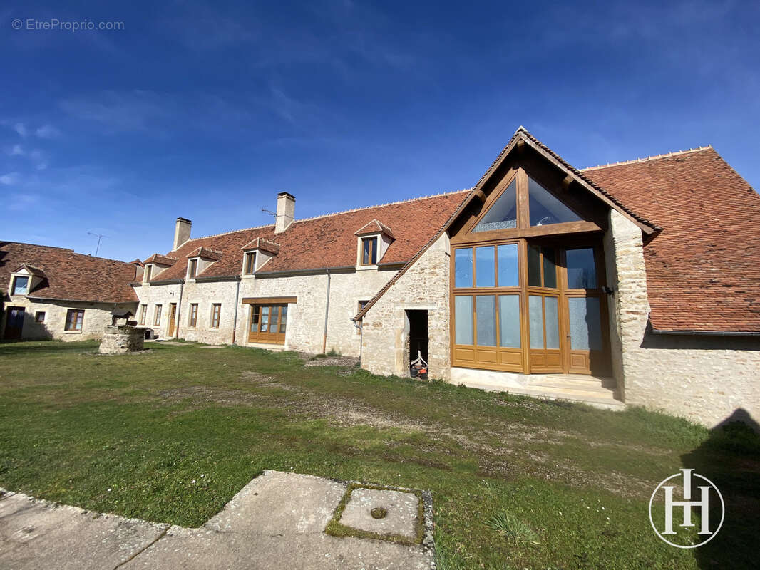 Maison à CHARENTON-DU-CHER