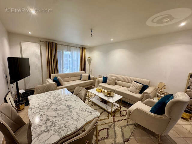 Maison à SAVIGNY-SUR-ORGE