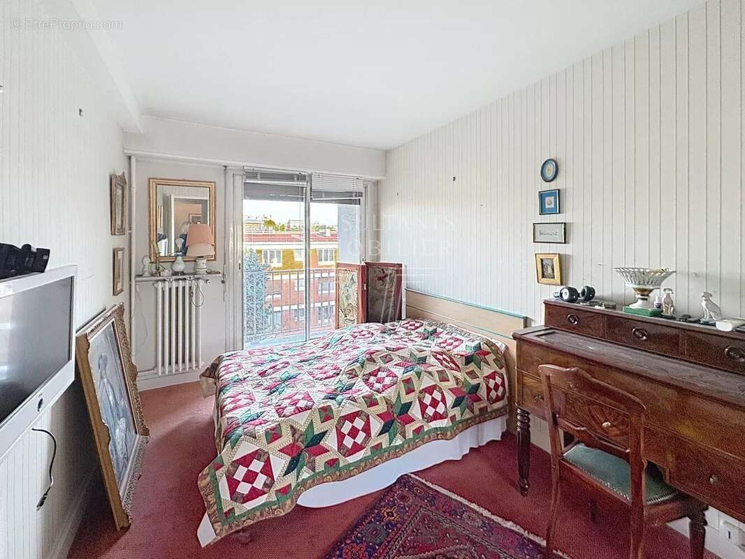 Appartement à NEUILLY-SUR-SEINE