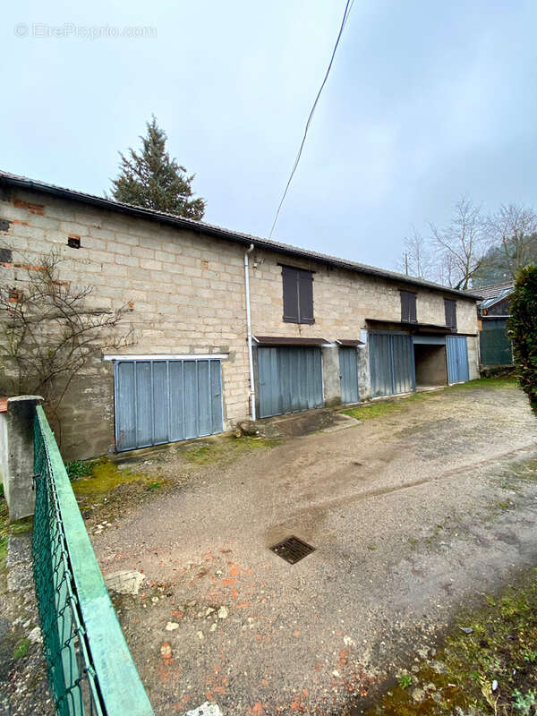 Maison à LE MAYET-DE-MONTAGNE