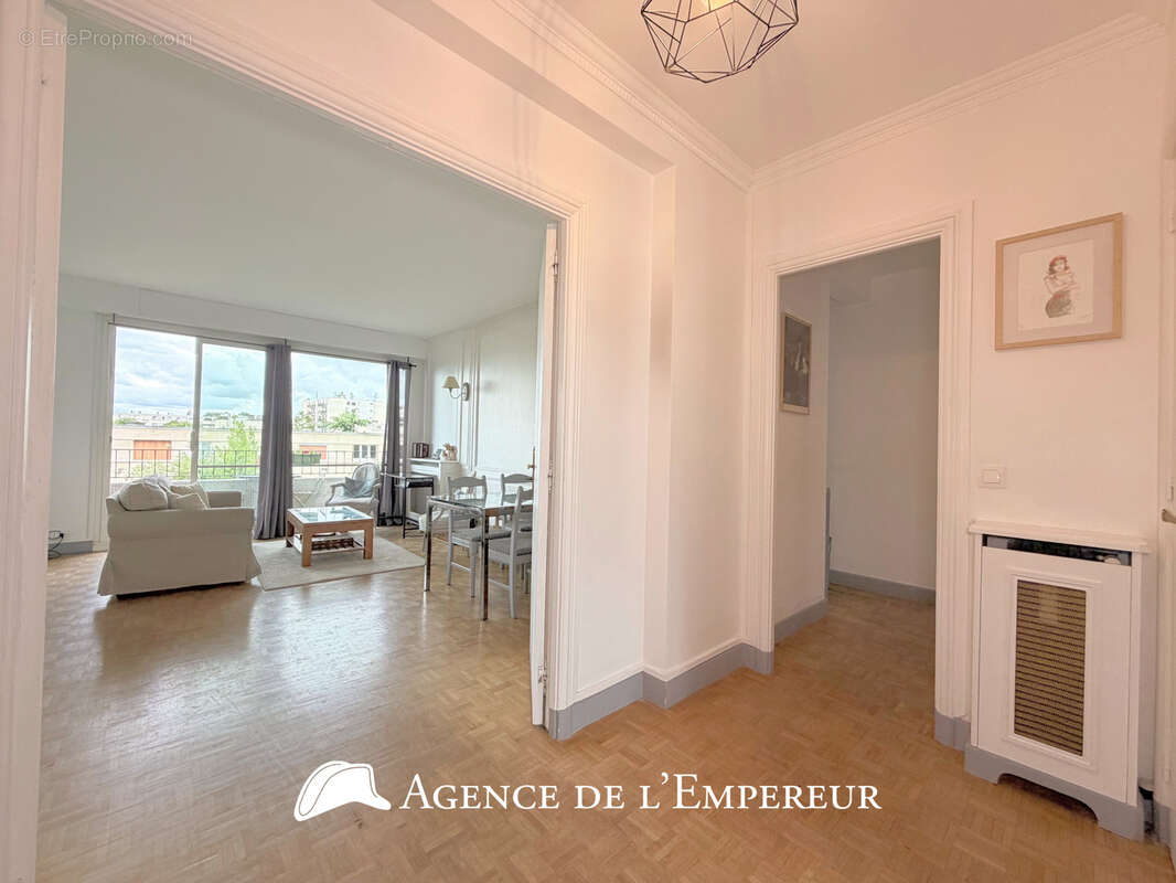 Appartement à SURESNES