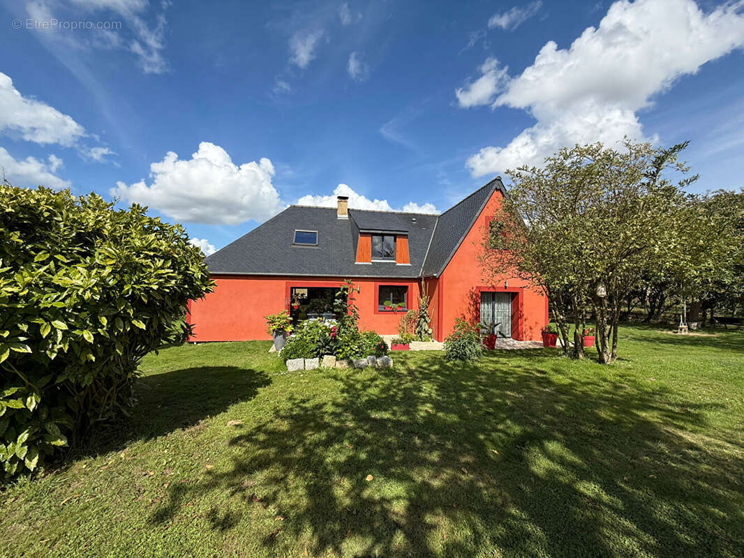 Maison à SAINT-MEEN-LE-GRAND