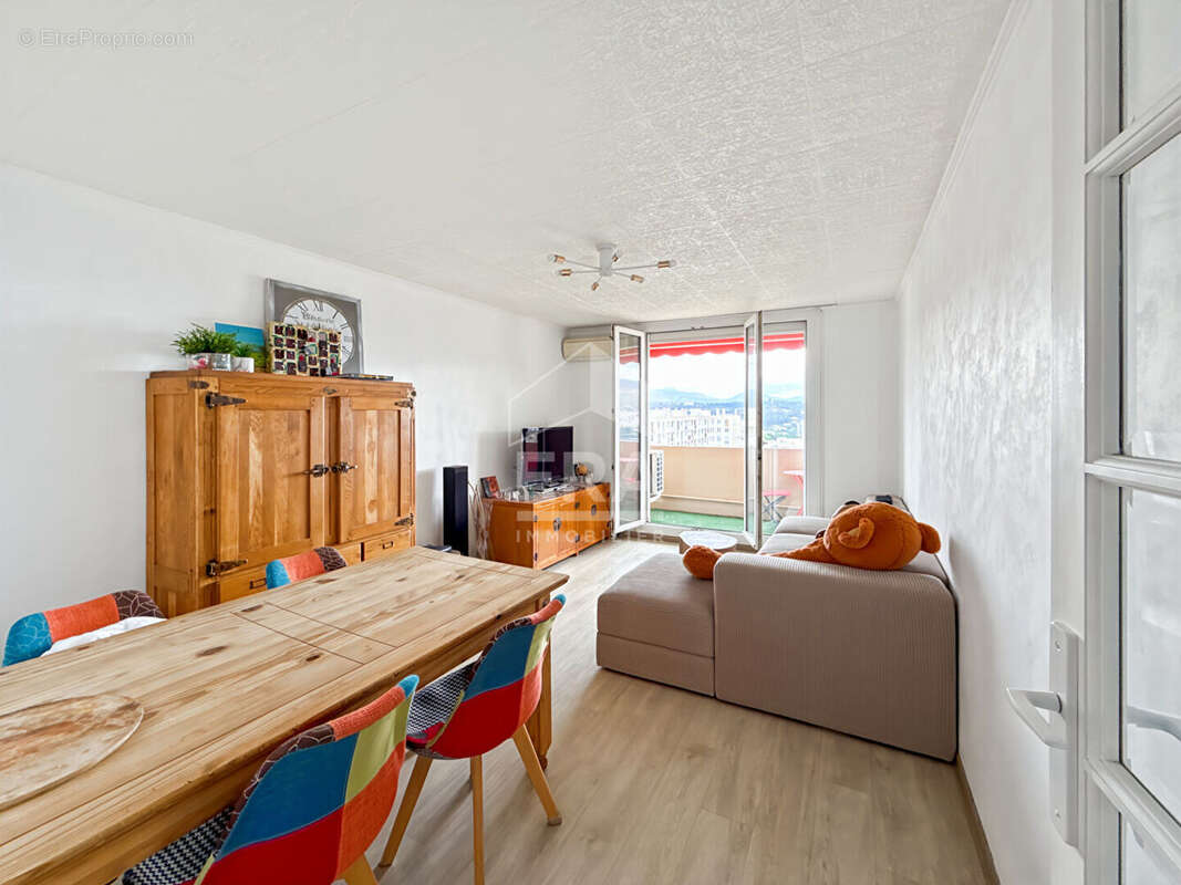 Appartement à MARSEILLE-11E