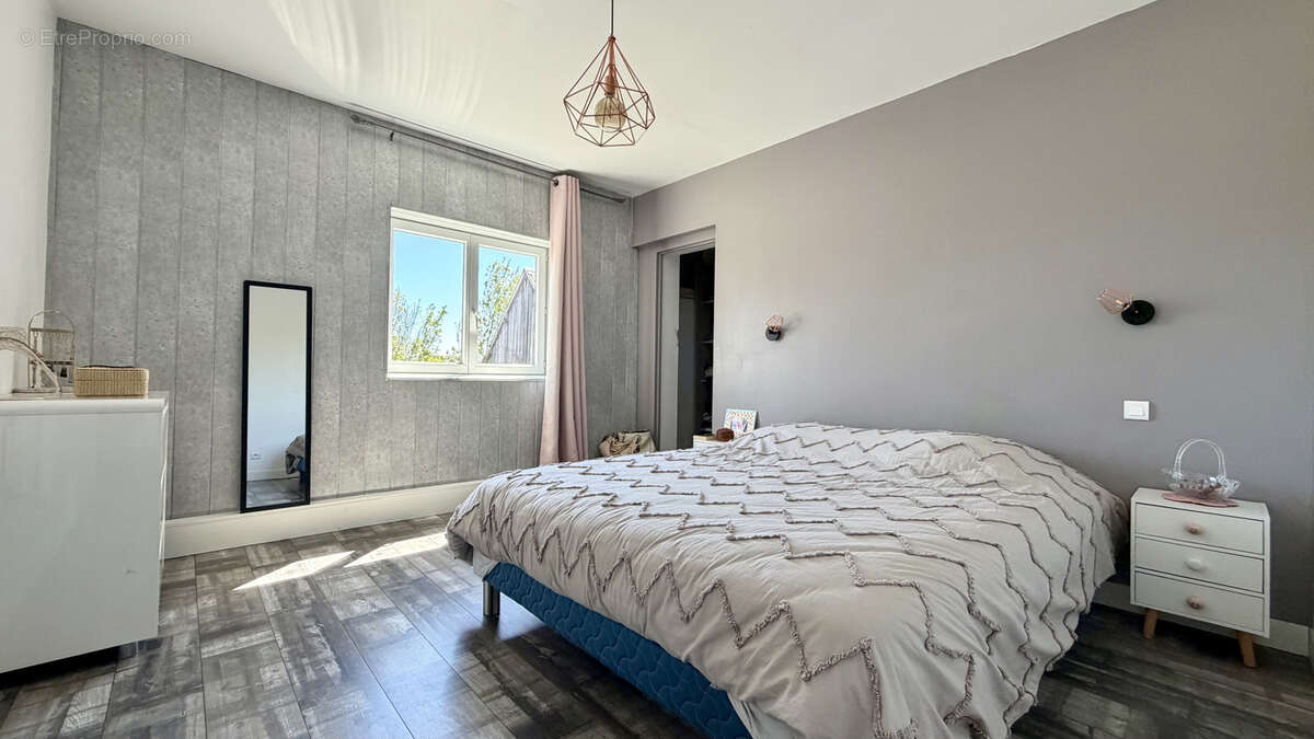 Maison à COURVILLE-SUR-EURE