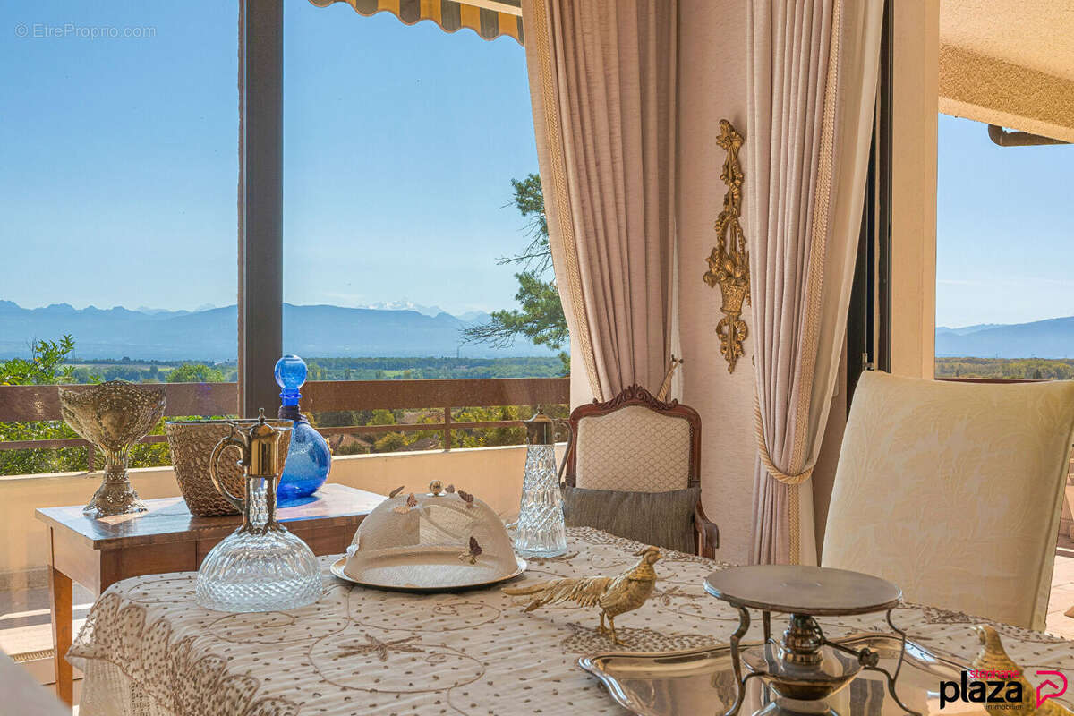 Maison à DIVONNE-LES-BAINS