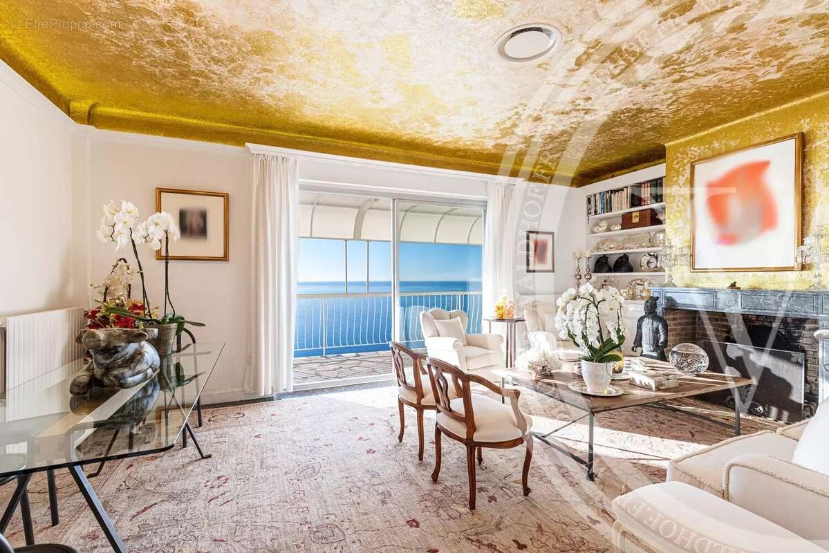 Villa Art Déco entièrement rénovée dans un domaine privé de Cap d'Ail à 5 min de Monaco - photo 4