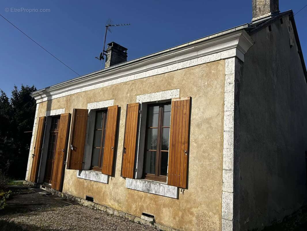 Maison à BROSSAC
