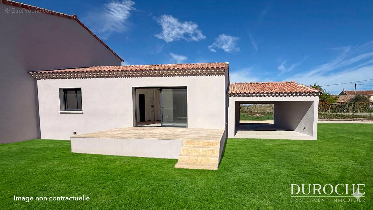 Maison à CAMARET-SUR-AIGUES