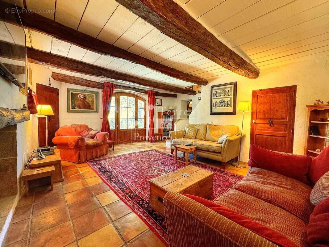 Maison à FOX-AMPHOUX