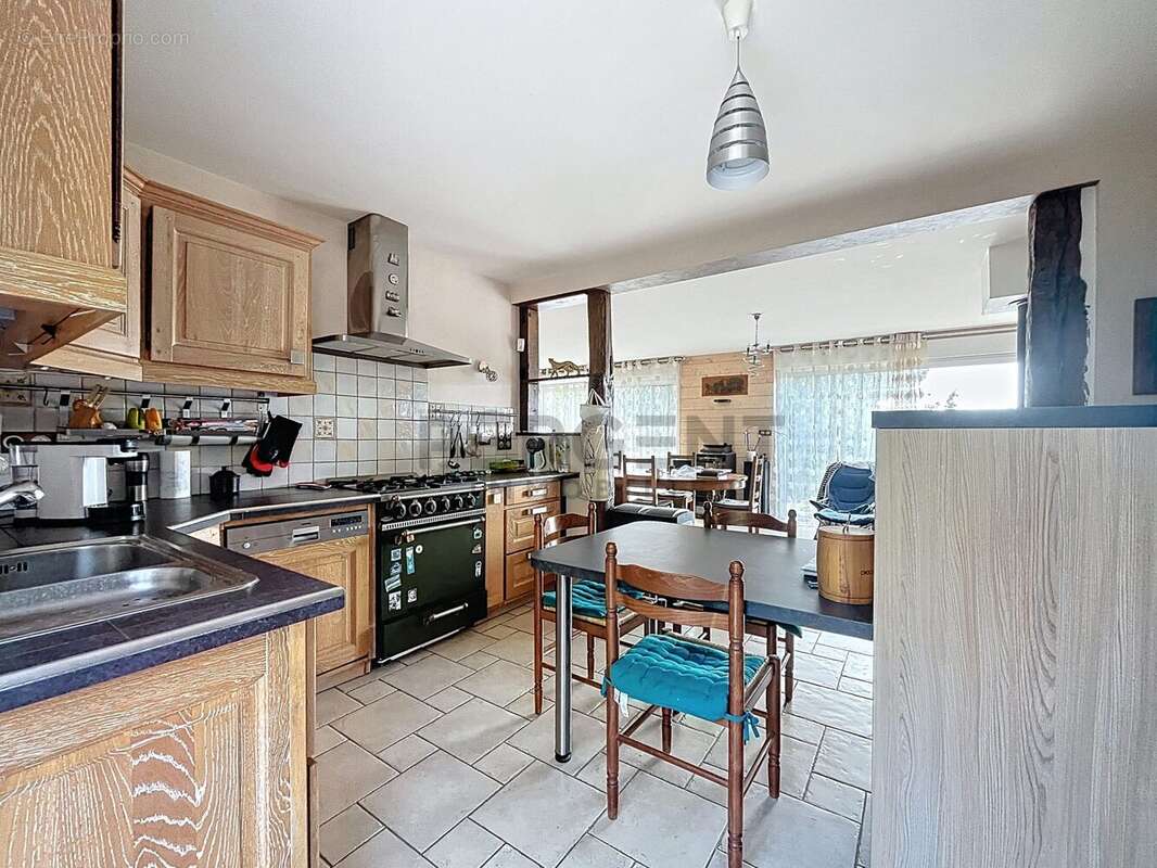 Maison à CONDE-LES-HERPY