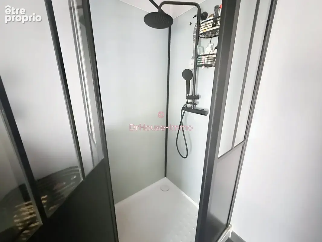 Maison 215 m² à Saint-Jean-D'illac  - photo 8