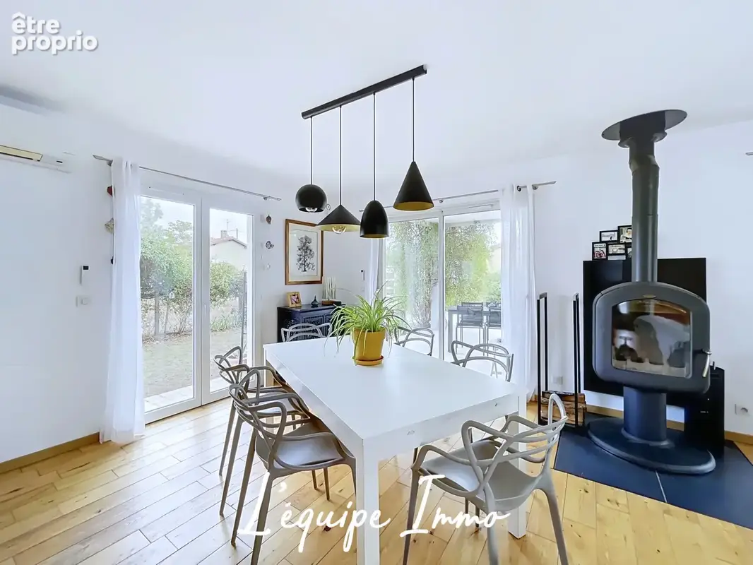 Maison T5 de 135m2 sur 536 m2 de terrain avec belles terrasses, garage et piscine - Plaisance du Touch - photo 3