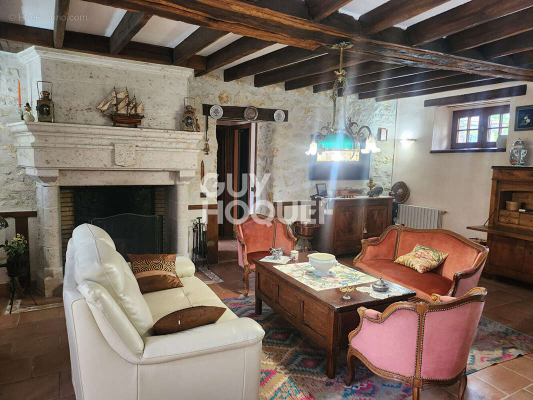 Maison à LONGUEVILLE