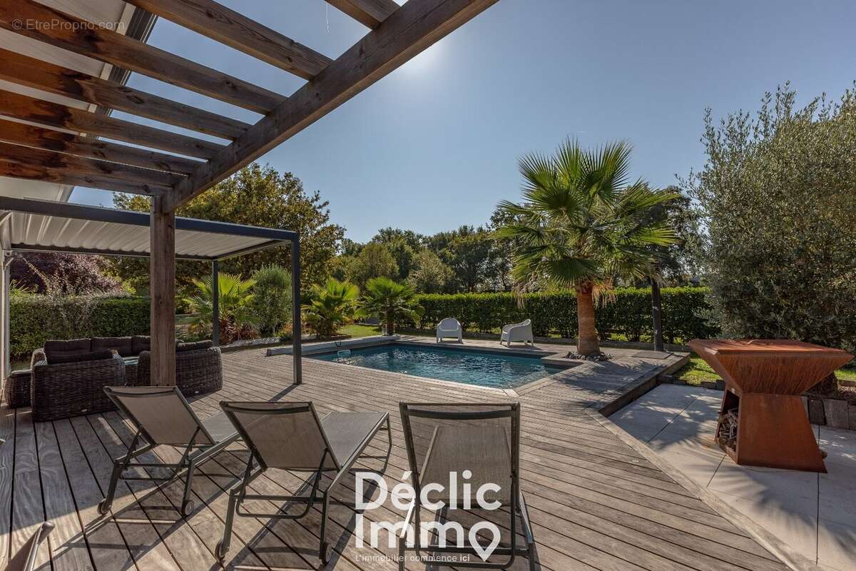 Maison à SAINT-SULPICE-ET-CAMEYRAC