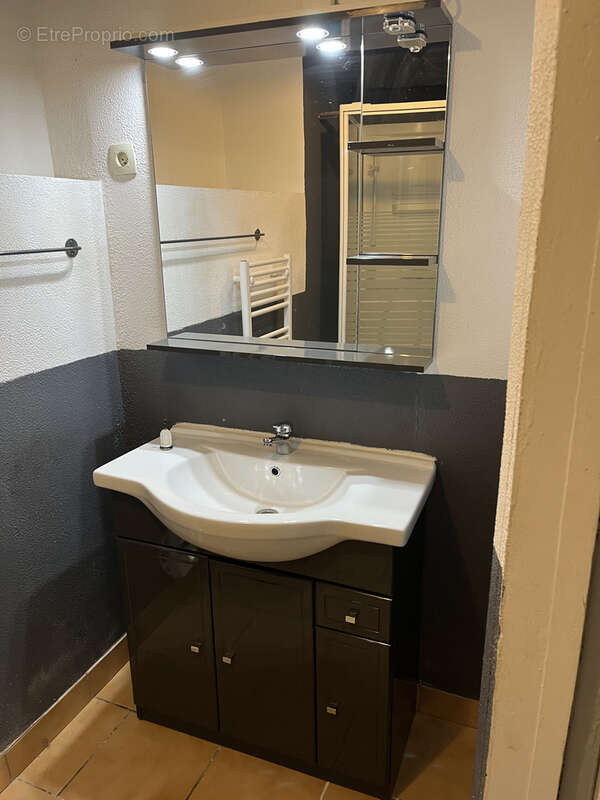 Maison à MONTAIGU-DE-QUERCY