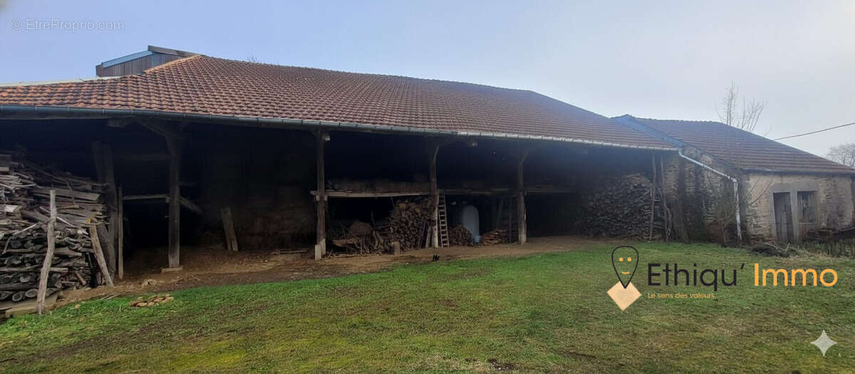 Maison à ORBIGNY-AU-VAL