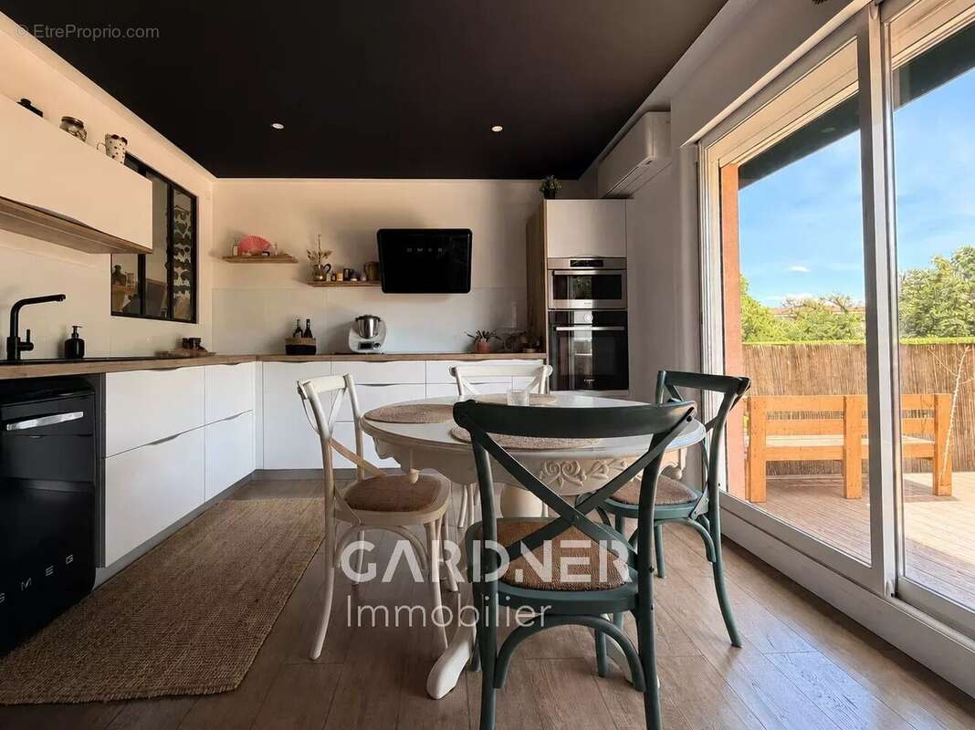 Appartement à MARSEILLE-9E