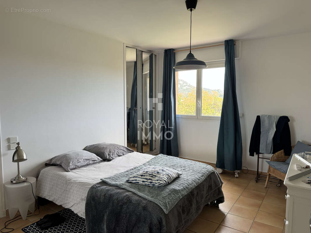 Maison à LA CRAU
