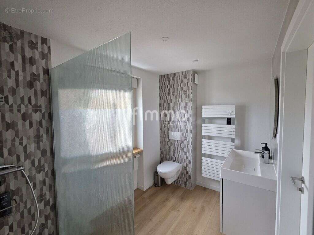 Appartement rénové sans travaux avec jardin et annexe - photo 4