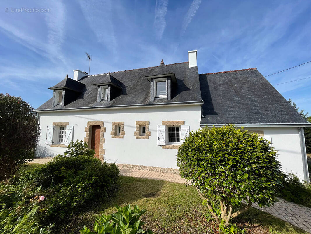 Maison à PLOGASTEL-SAINT-GERMAIN