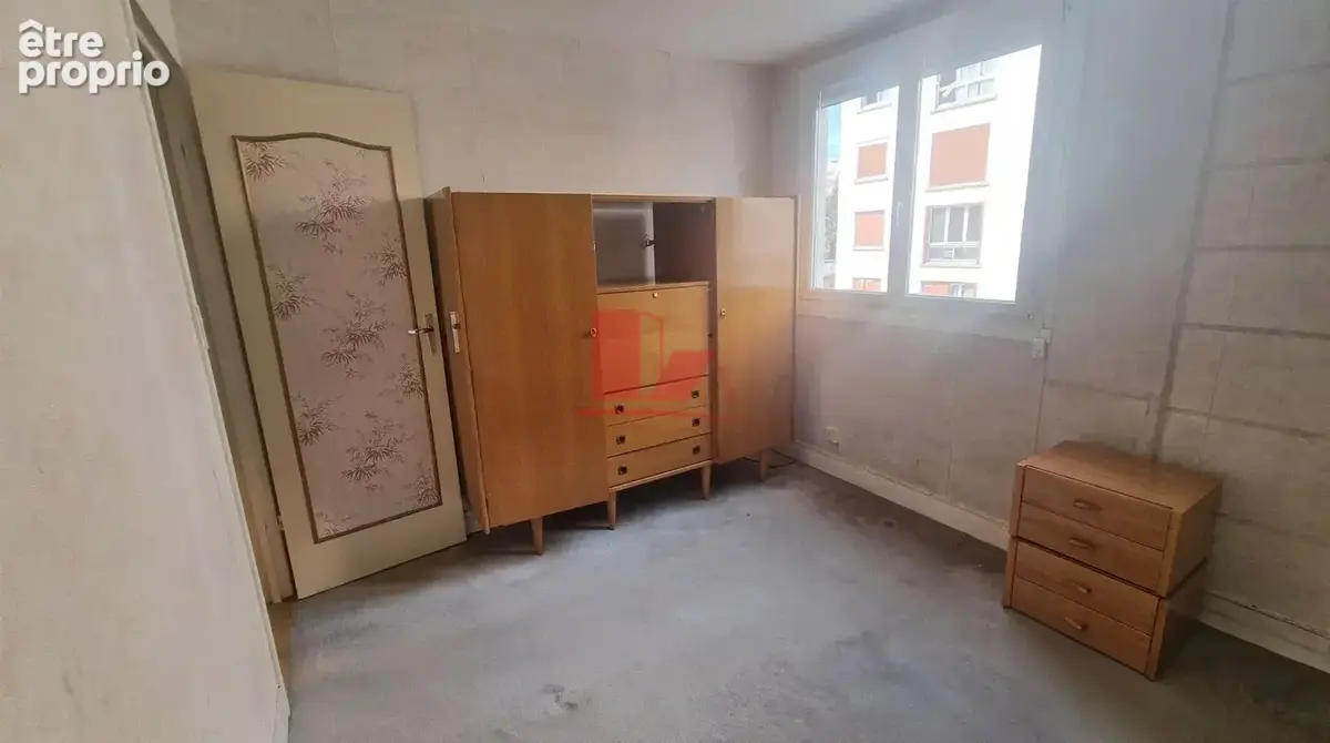 VANVES – Appartement 3 pièces de 51 m² à rénover – Métro et commerces à proximité - photo 4