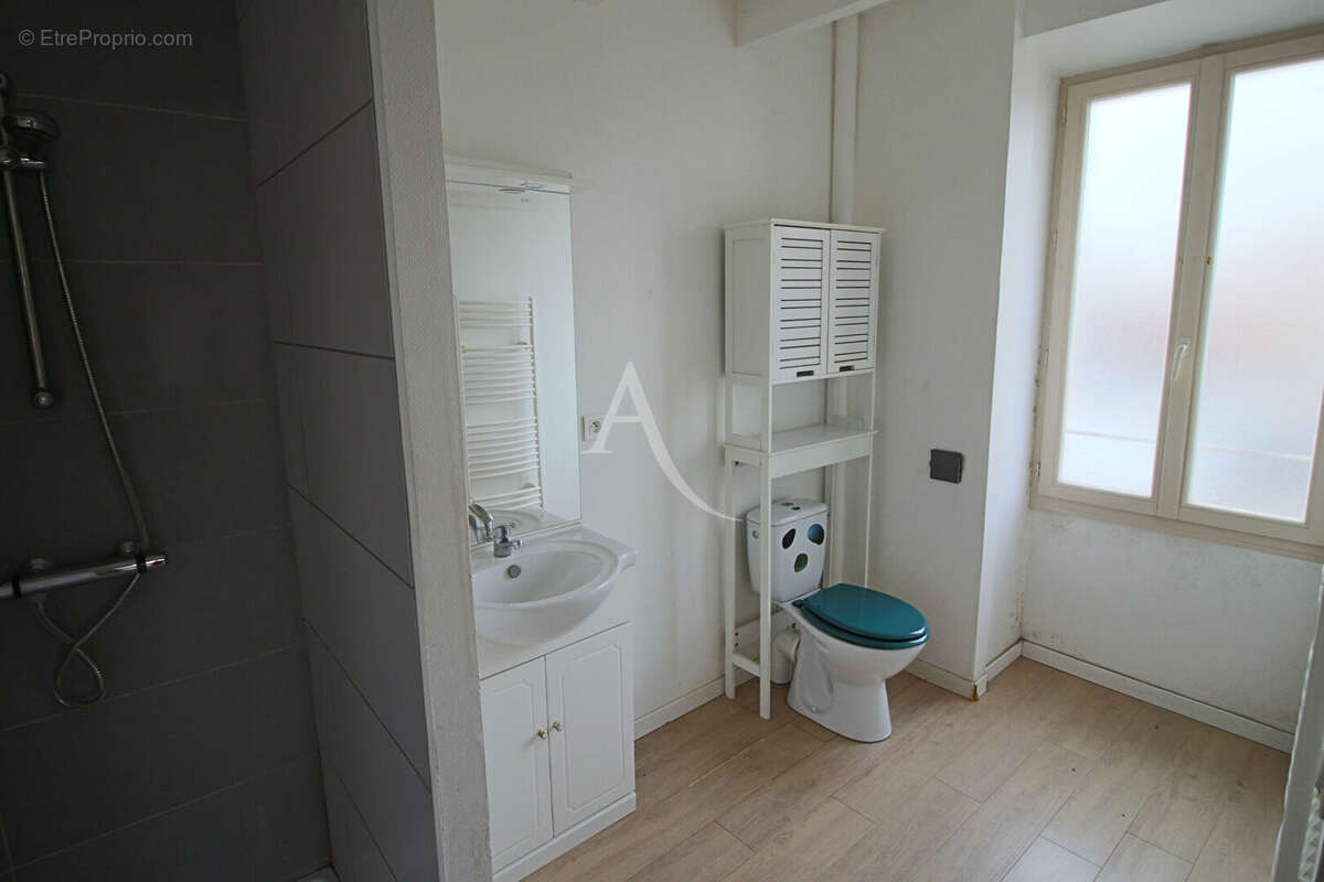 Maison à PUY-L&#039;EVEQUE