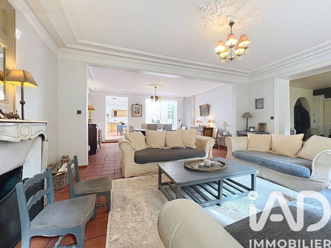 Photo 1 - Maison à BRIE-COMTE-ROBERT