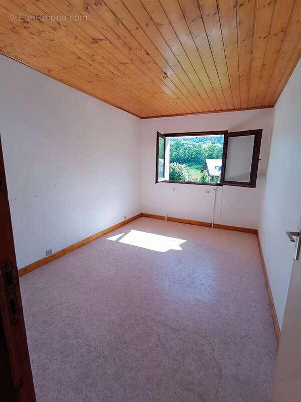 Villard de Lans .Appartement à rénover avec garage double ,local vélo et belle vue ,situé à Villard de Lans - photo 17