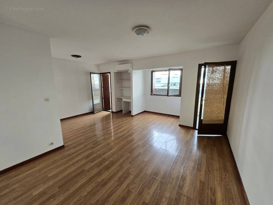Appartement à SAINT-DENIS